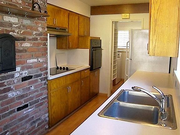 3rd image of 7963 Hanford Way