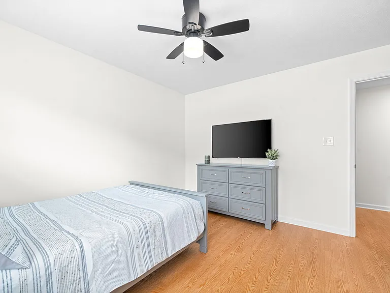 Athena Dr — Photo 26