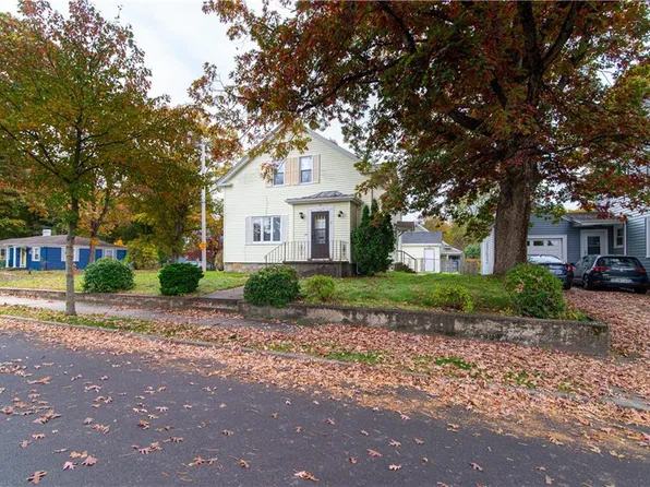 57 Summit Ave, North Smithfield, RI 02896