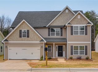 5303 Ridgefall Rd, Greensboro, NC 27410