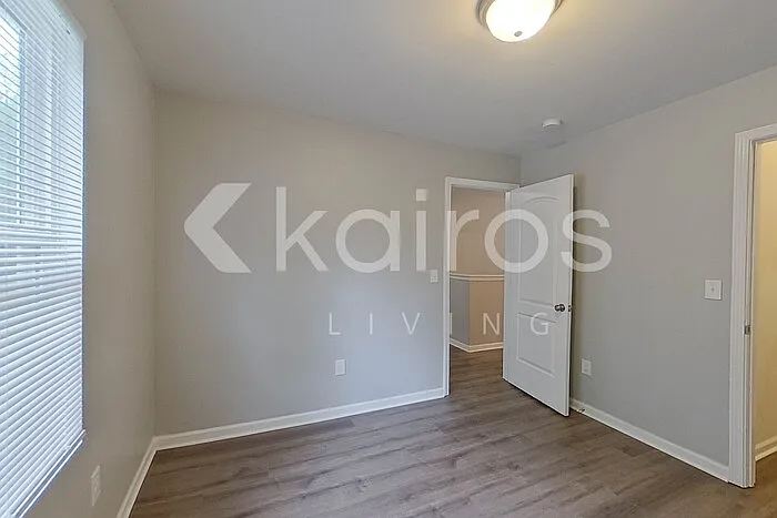 305 Cedar Rdg — Photo 19