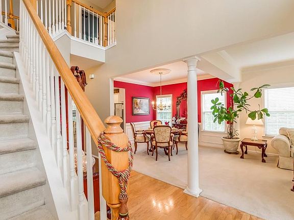 2nd image of 207 Creekway Ct