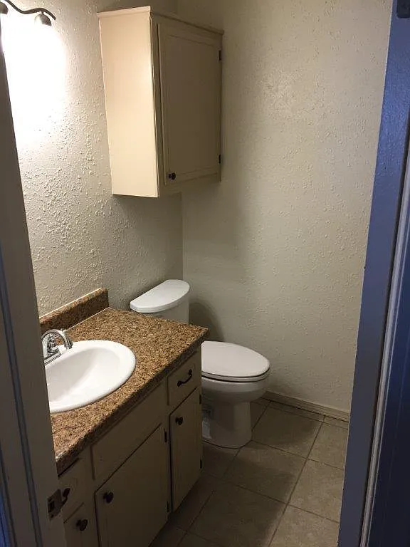 3 bed, 1.5 bath, 1438 sqft, $1,520 — Photo 2