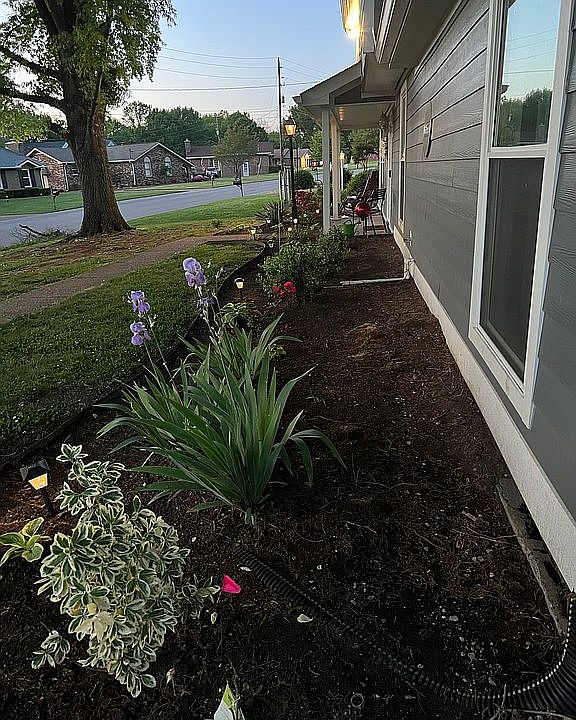 2nd image of 4385 Baton Rouge Dr