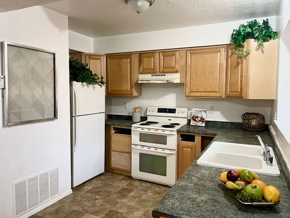 1st image of 1309 Madeira Dr SE APT C