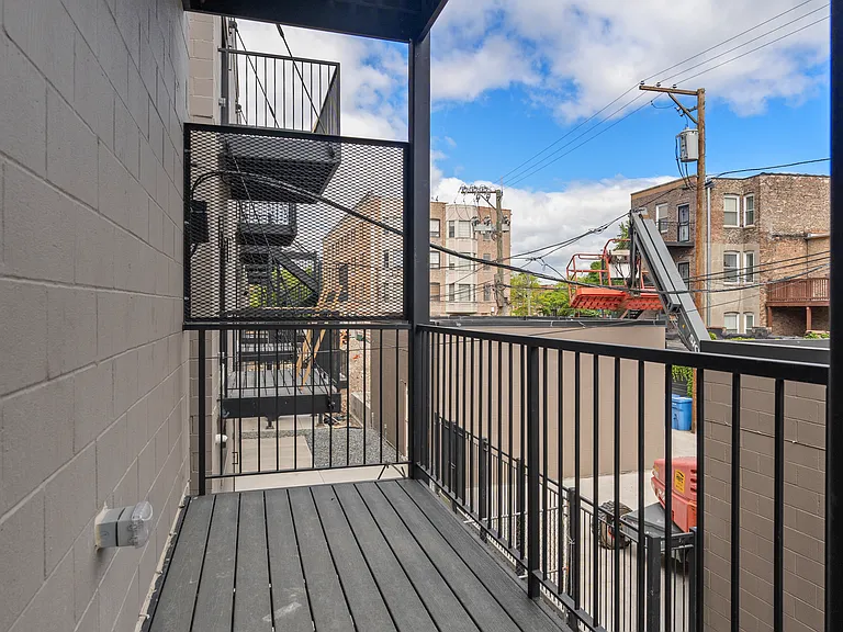 420 E 50th Pl #2 — Photo 22