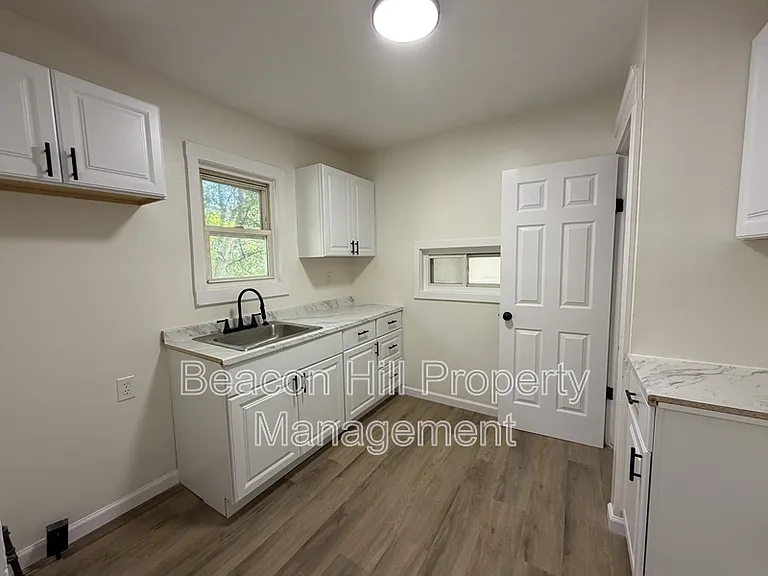 3524 E 143rd St — Photo 3
