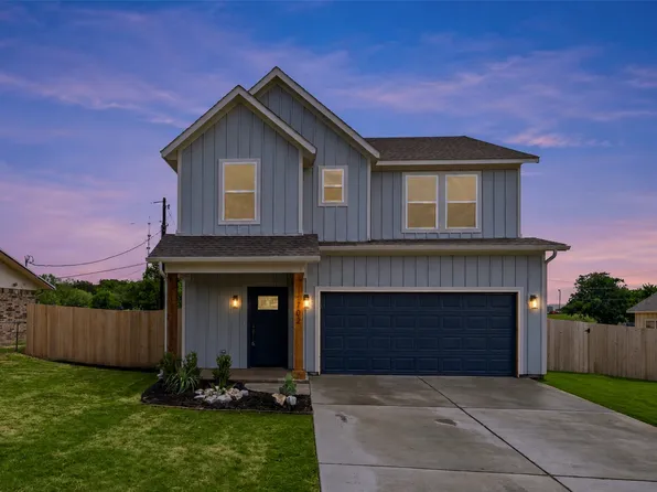 702 Perkins Ct, Granbury, TX 76048