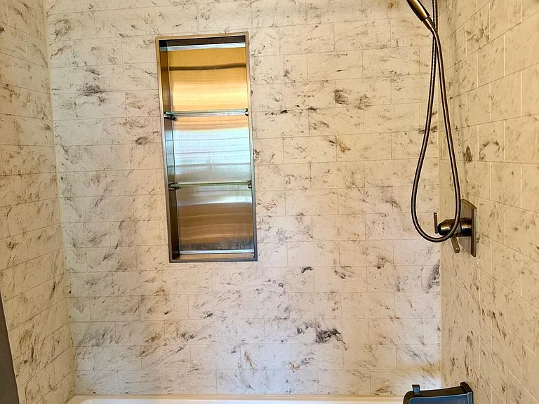 103 Bedford Pl — Photo 29
