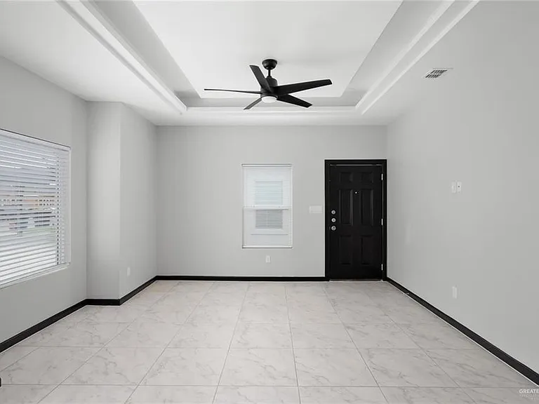 1308 S Xanthia St #4 — Photo 4