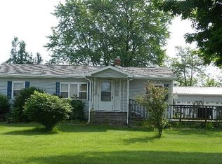 17116 Michigan Rd, Argos, IN 46501