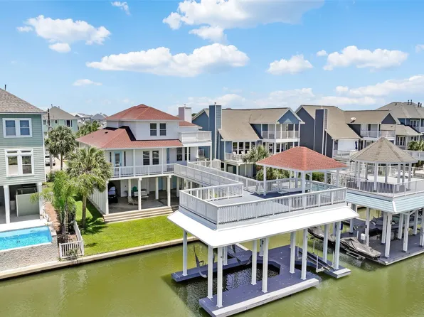 13619 Windlass Cir, Galveston, TX 77554