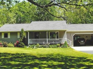 2106 N Lincoln Rd, Ludington, MI 49431