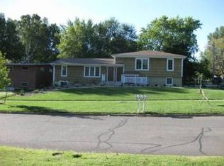 813 W 25th St, Lawrence, KS 66046