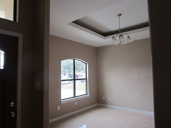 5th image of 523 Westlake Blvd