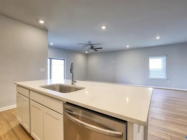 115 Rose Ln — Photo 13