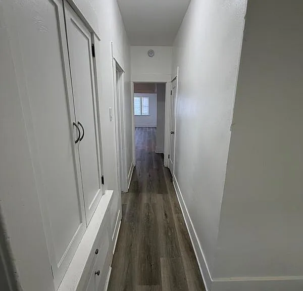433 W 4th St #433 — Photo 12