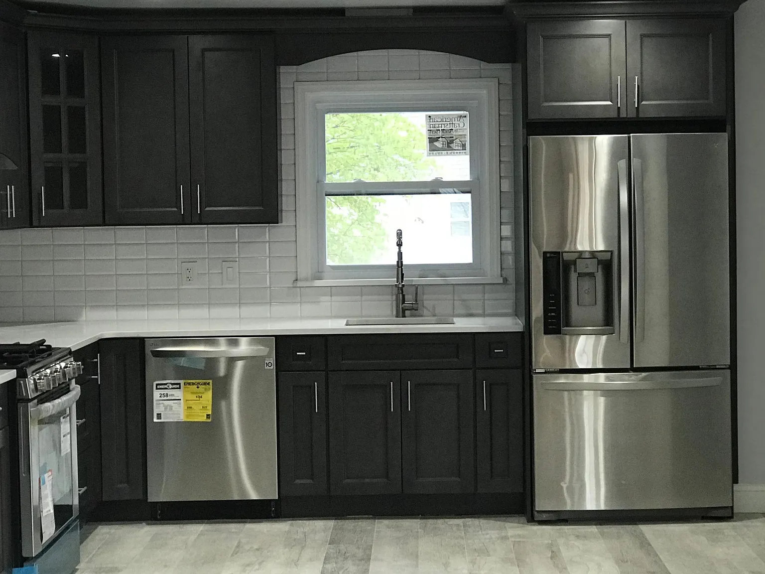 3 bed, 1100 sqft, $3,050 — Photo 2