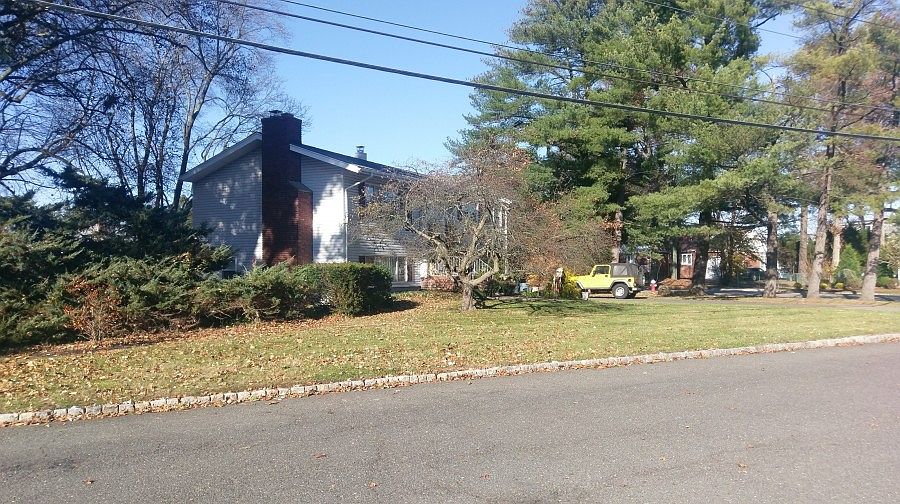 2nd image of 2 Birchtree Dr