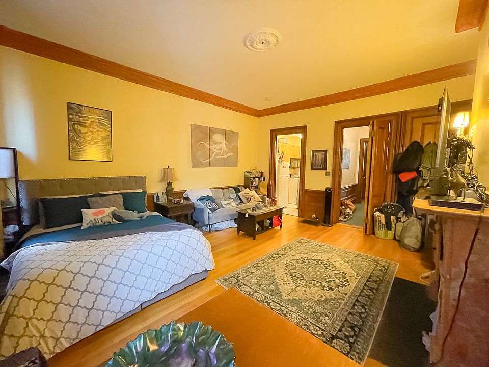 1st image of 319 Dartmouth St APT 1