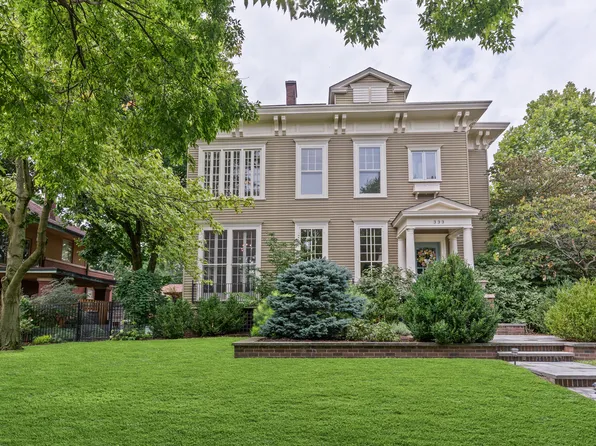 333 Linden Ave, Oak Park, IL 60302