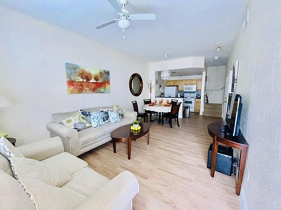 4th image of 4011 Venetian Bay Dr Unit 1-103