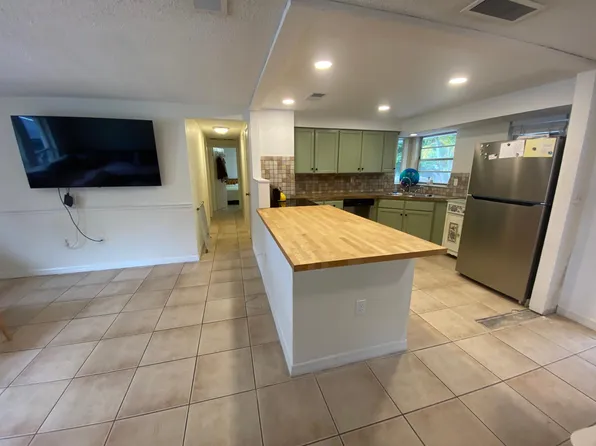 2538 Bay St, Sarasota, FL 34237