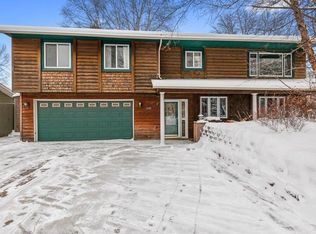 1120 Honeysuckle Ln, Hastings, MN 55033