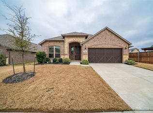210 Crestlyn Dr, Midlothian, TX 76065
