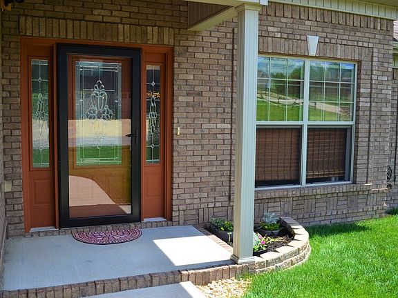 3rd image of 106 Victory Lake Dr