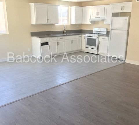 2nd image of 6514 Brynhurst Ave