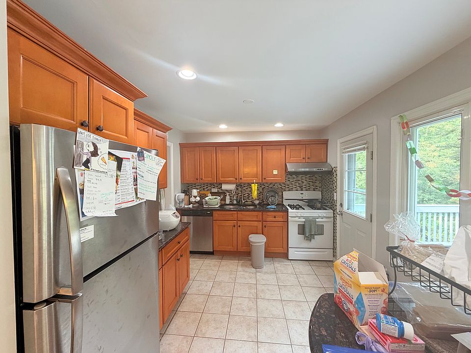 1st image of 44 Fellswood Dr