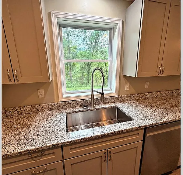 14 Cummings St #2 — Photo 6