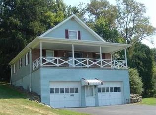 232 Harding St, Lower Burrell, PA 15068