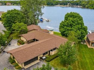2140 S Shore Dr, Village Of Lakewood, IL 60014