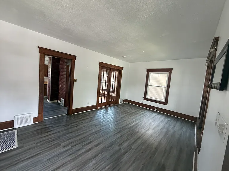 1120 Bedford Ave SW — Photo 10