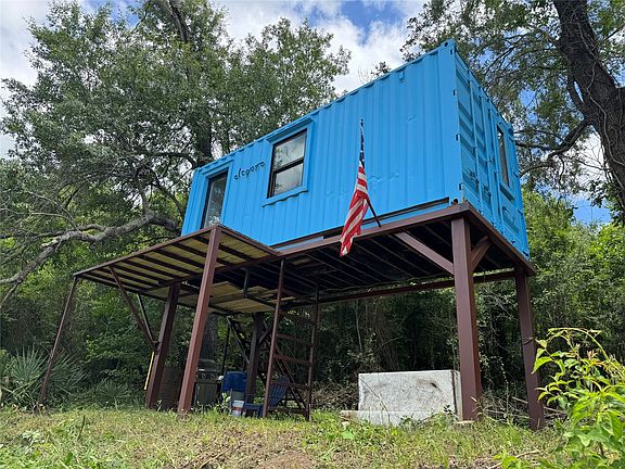 2nd image of 1312 County Road 2123