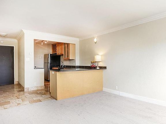 3rd image of 700 E 8th St Unit 4O