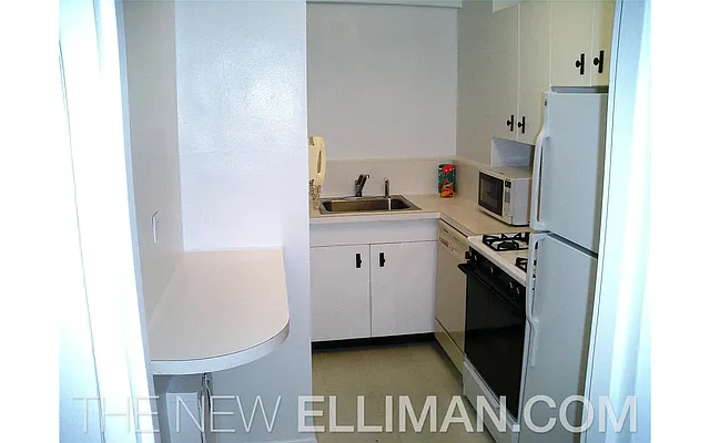 Rented by Douglas Elliman | media 8