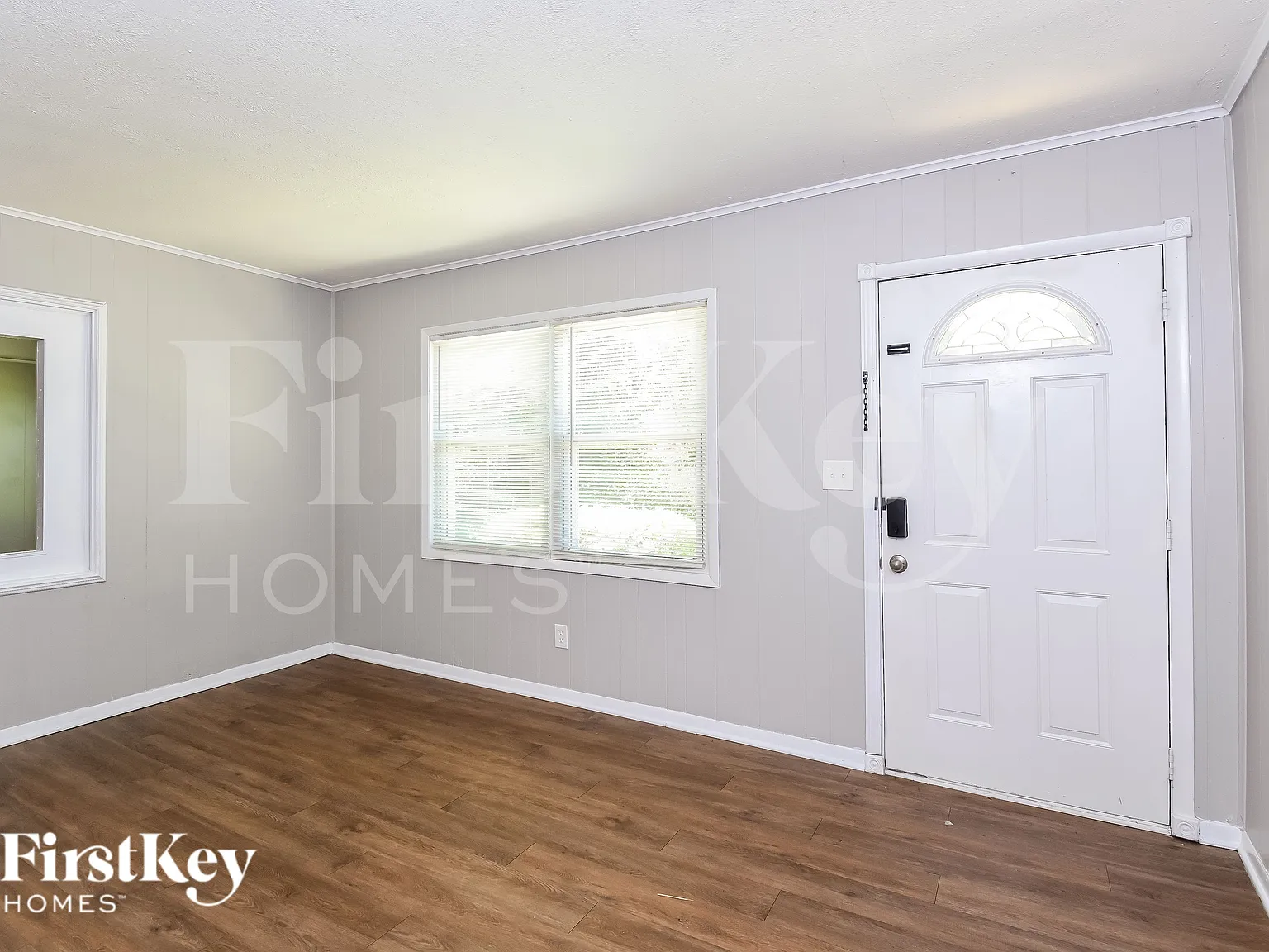 3 bed, 1.0 bath, 1344 sqft, $2,255 — Photo 4
