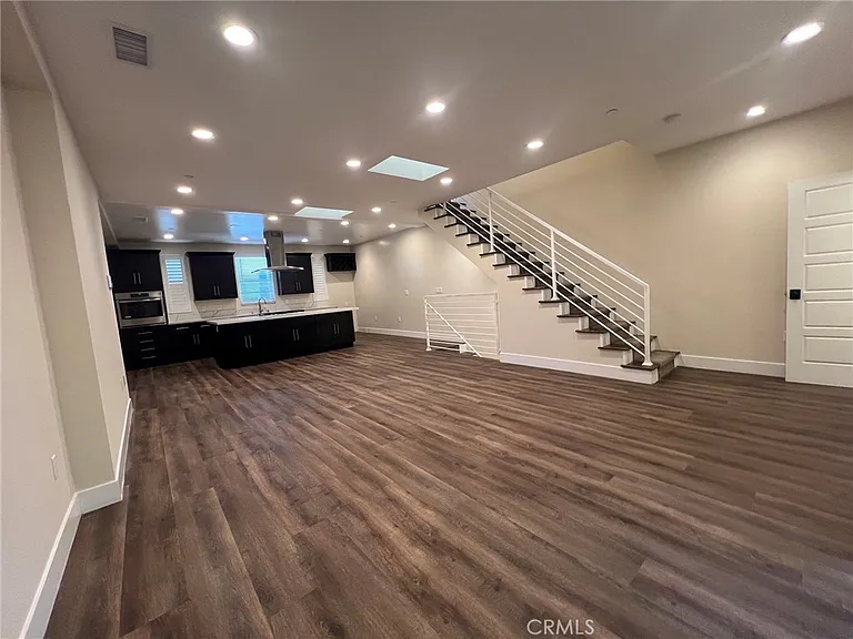 13804 Cordary Ave — Photo 17