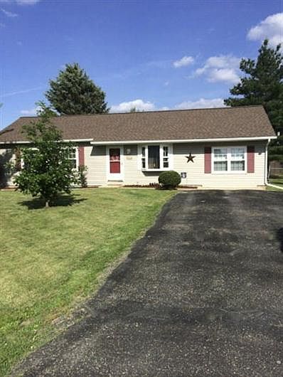1st image of 229 Maple Dr