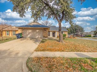 2423 Overbrook Dr, Arlington, TX 76014