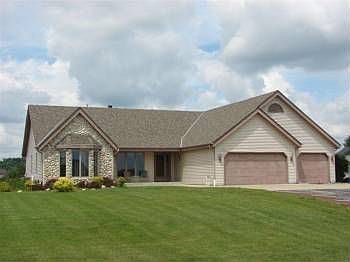 2nd image of N93W25866 Riverview Dr