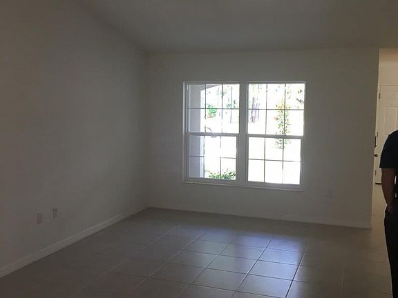 4th image of 94 Buttonworth Dr #A