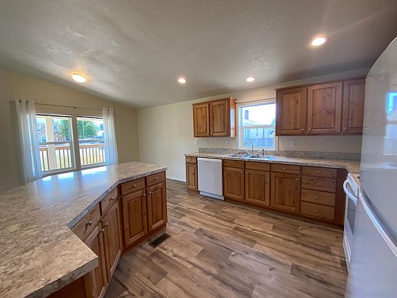 4th image of 1209 Georgiana St
