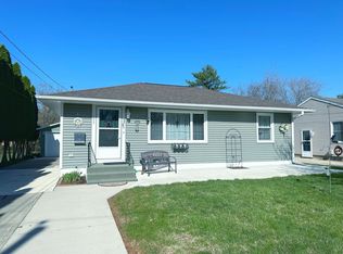 103 Spring St, Decorah, IA 52101