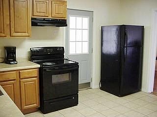 2nd image of 511 Vine St