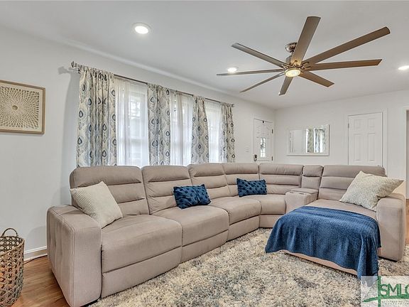 4th image of 217 Holly Avenue
