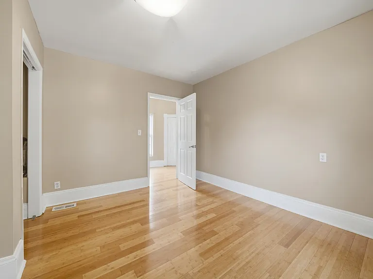 315 Blair Ave — Photo 9